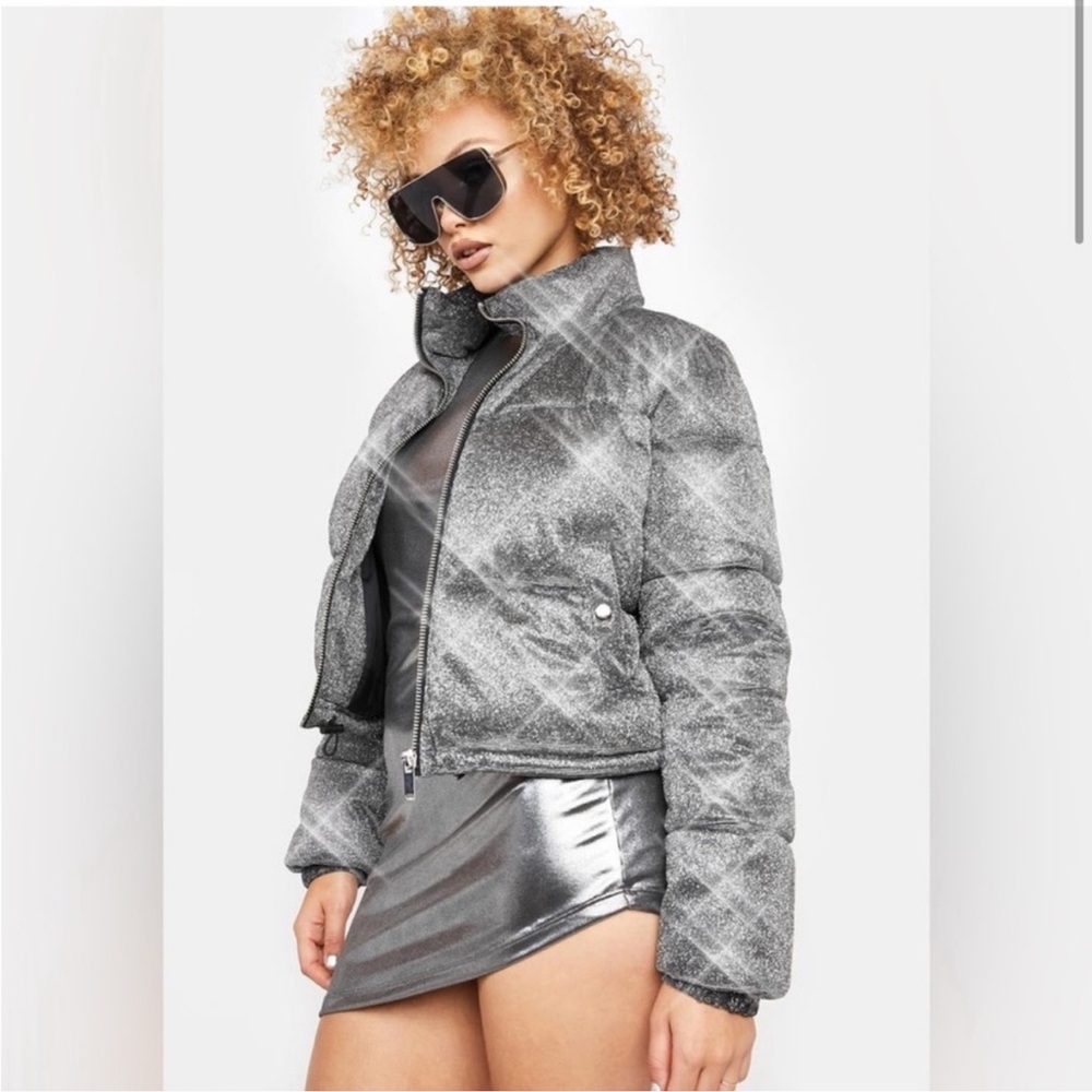 Dolls Kill Poster Girl Shimmering Silver Puffer Tundra Jacket xxs NWT - Picture 4 of 7